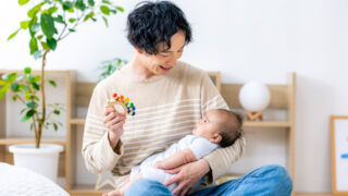 20～30代未婚男性のおよそ４割が、子育てのためにキャリアダウンを受け入れる考えのメイン画像
