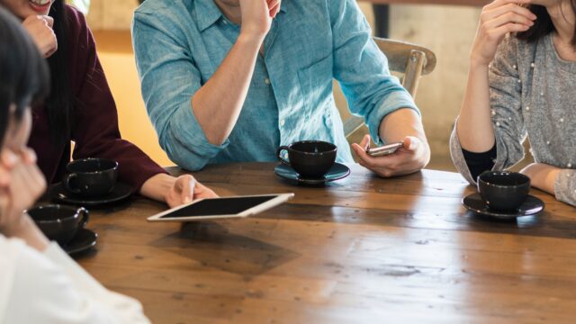 その場でジャッジはせずにゆっくり出会える婚活サービス「結婚を願う独身専用の会員制コミュニティ『シンパティ』」のメイン画像