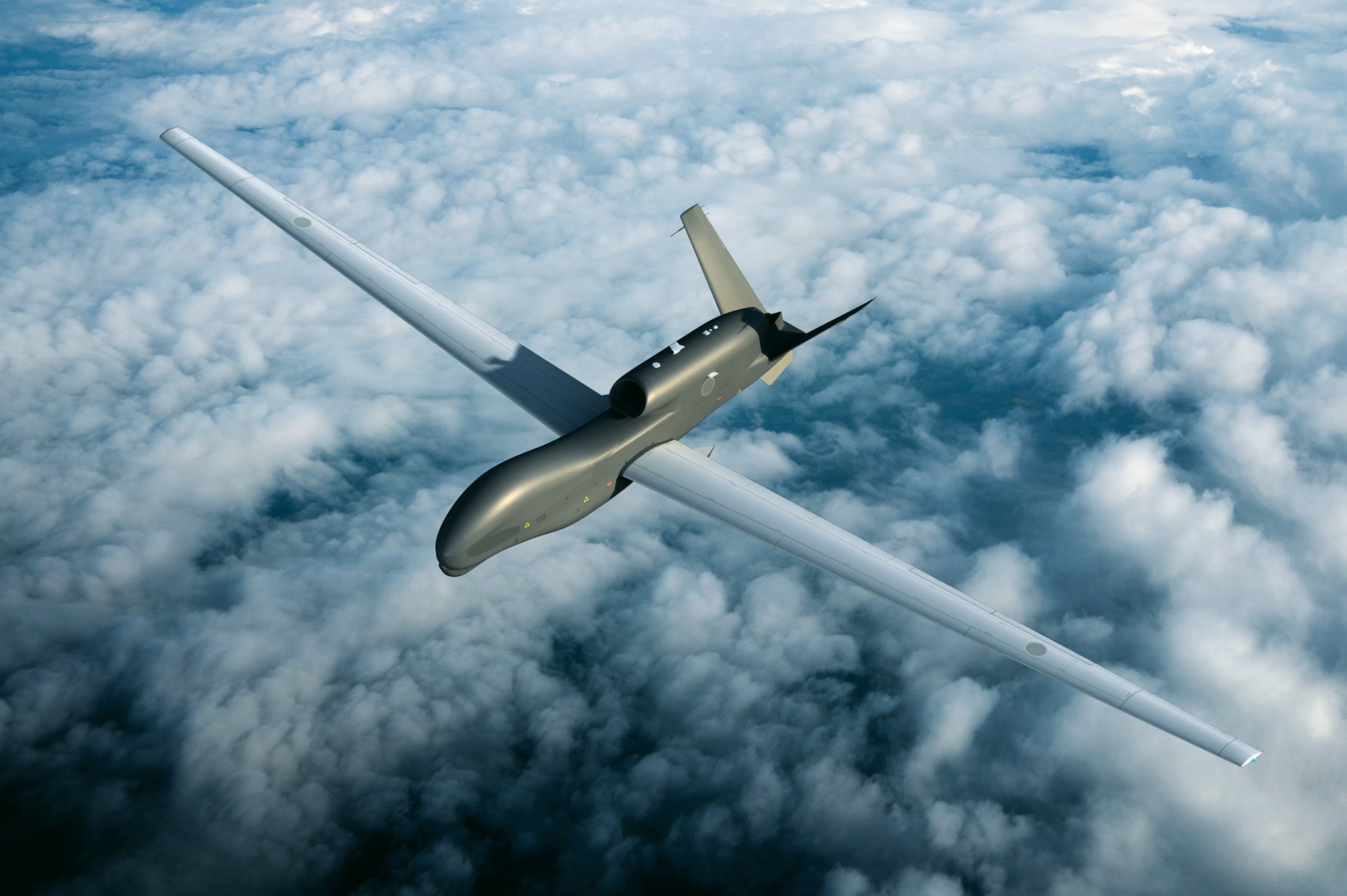 【200号達成】『MAMOR』10月号では忍者学校を開設！？ 「忍び」にこめられた、現代に通じる深い意味とは？のサブ画像3_無人航空機・RQ-4B グローバルホーク